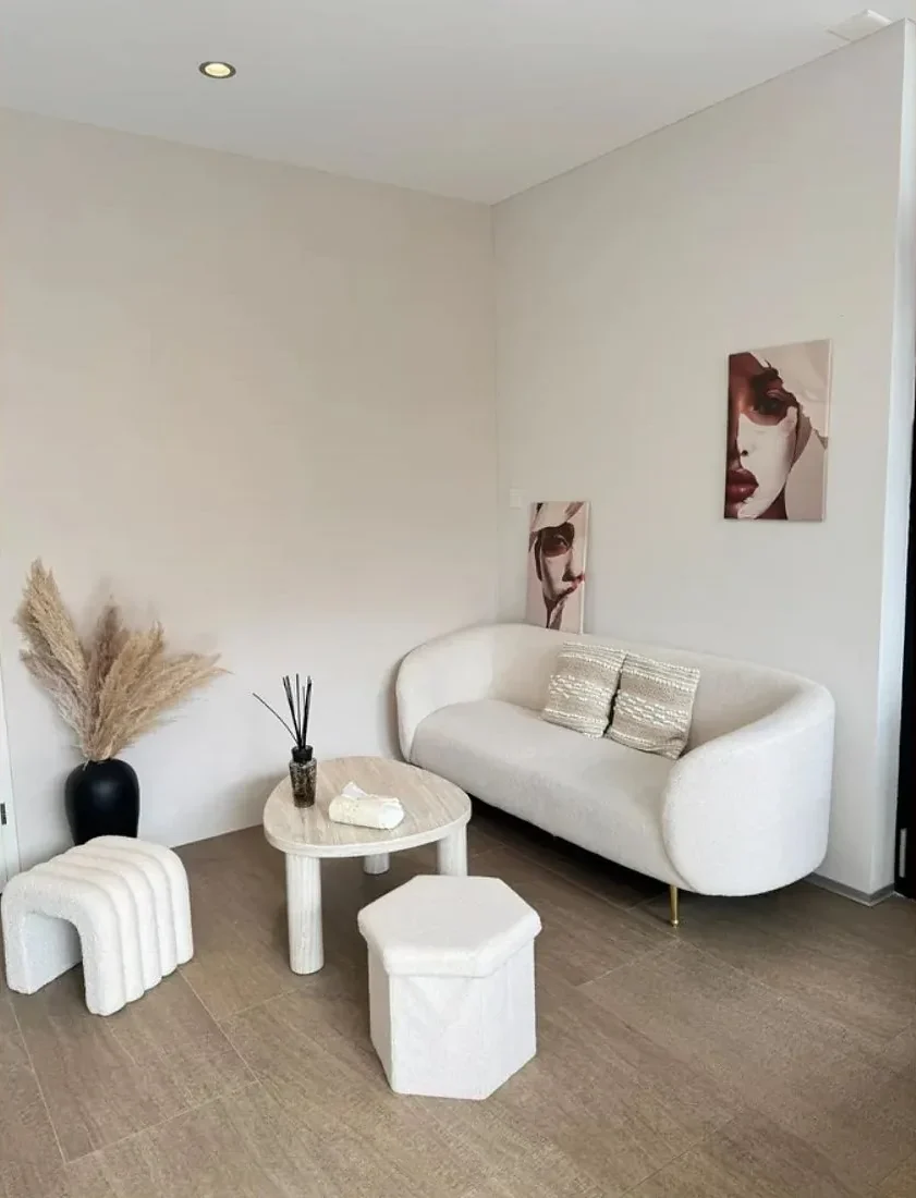 Lounge im Studio von Lima Beauty in Uster